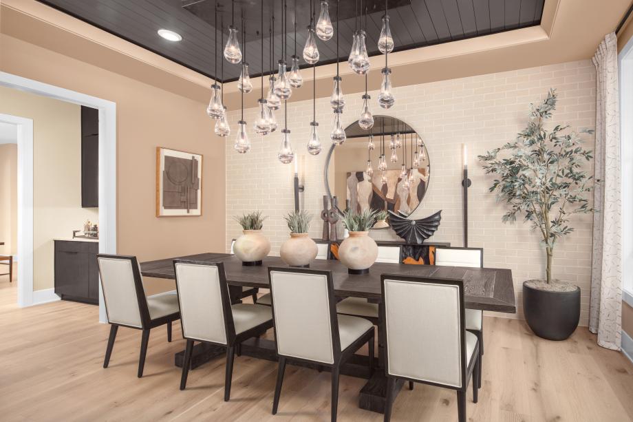 Luxurious formal dining room