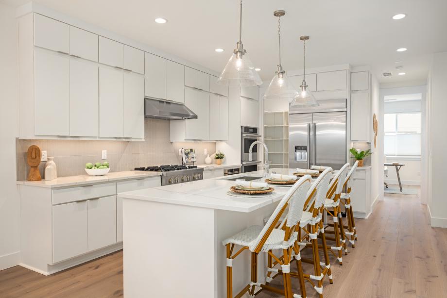 Kitchen island with breakfast bar offers seating for four