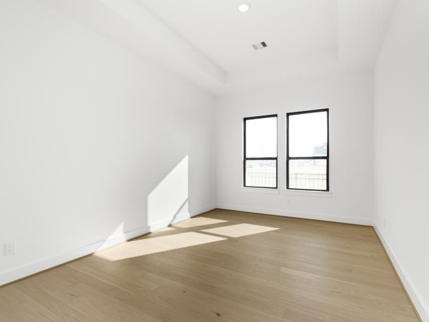 Formal dining spaces with tray ceiling