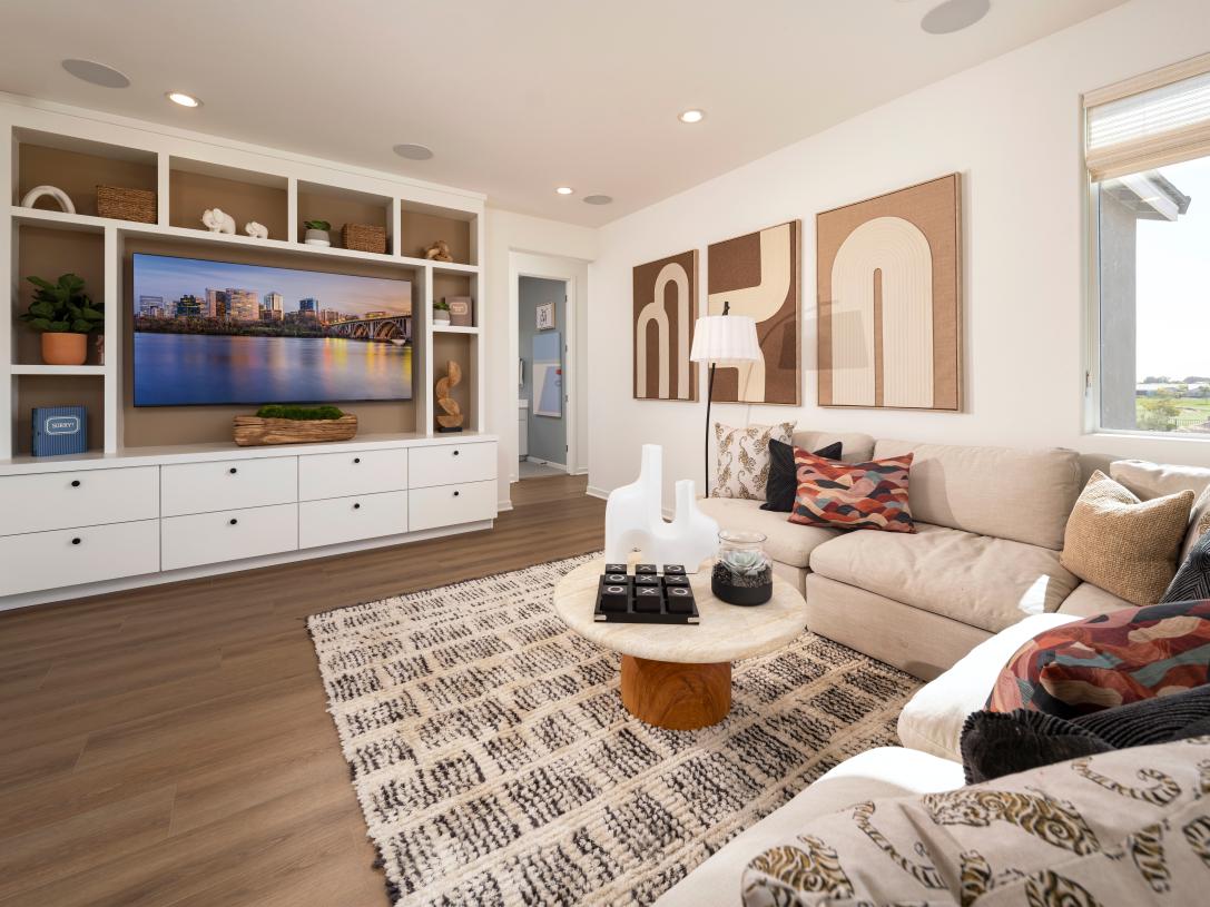 Spacious loft perfect for entertaining or family time