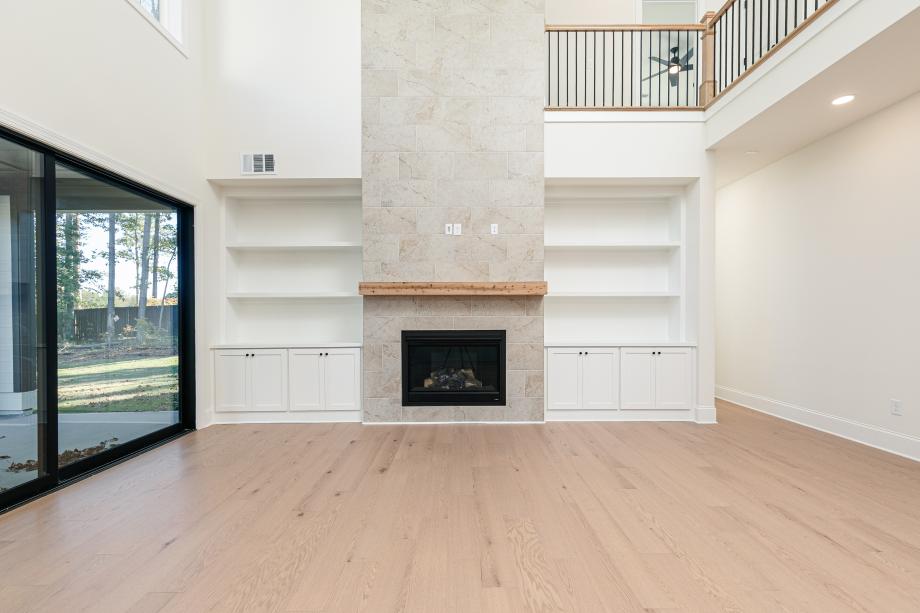 Light and bright layout