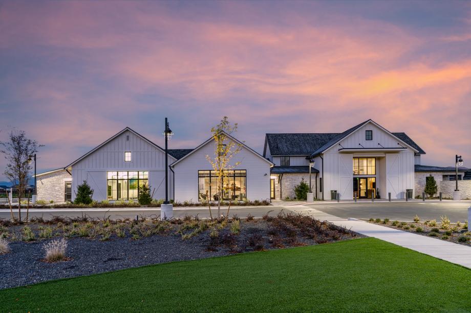 Experience a lifestyle unlike any other at Regency at Stonebrook