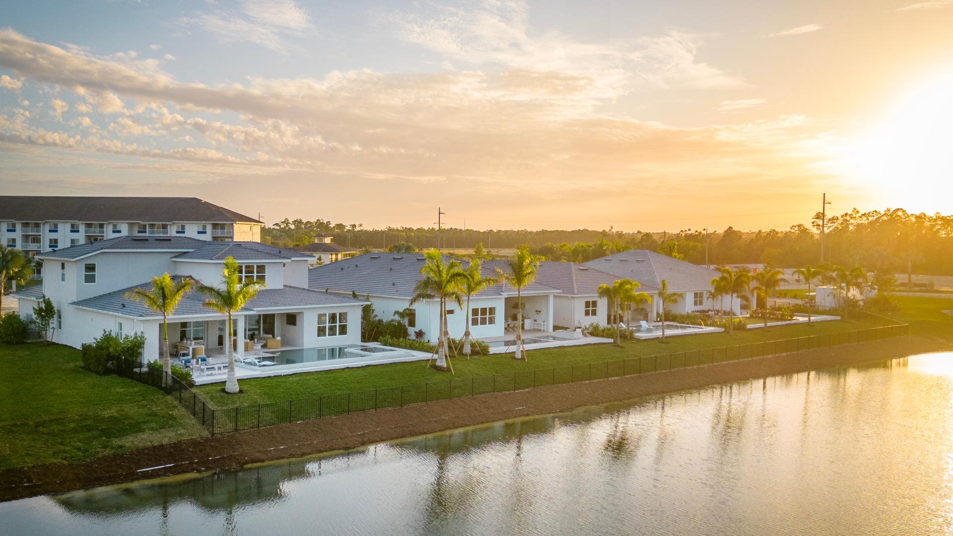 Beautiful home designs with lake views and modern inspiration